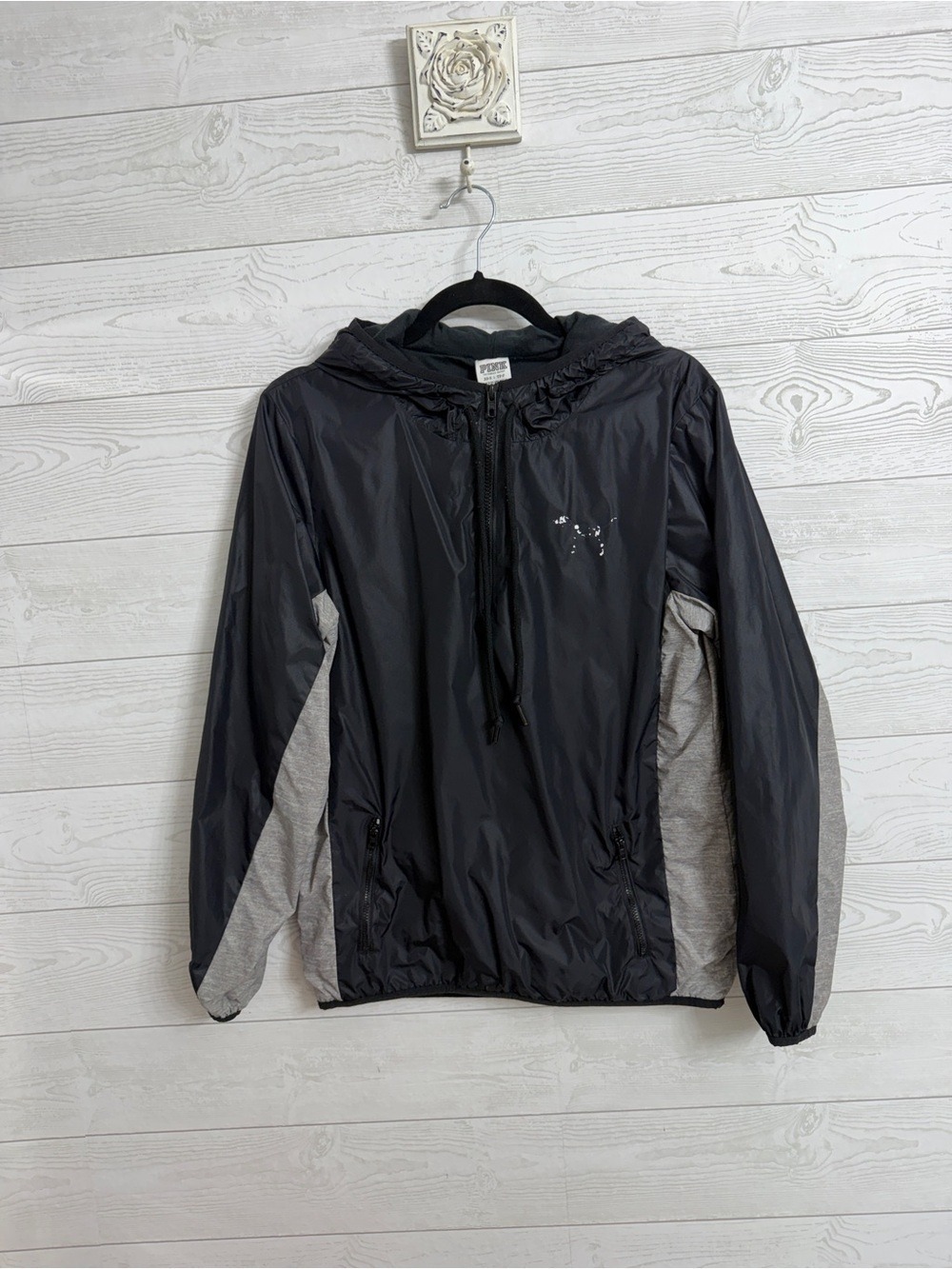 Victoria Secret PINK Women’s Black & Grey Hoodie Windbreaker Jacket. Size L